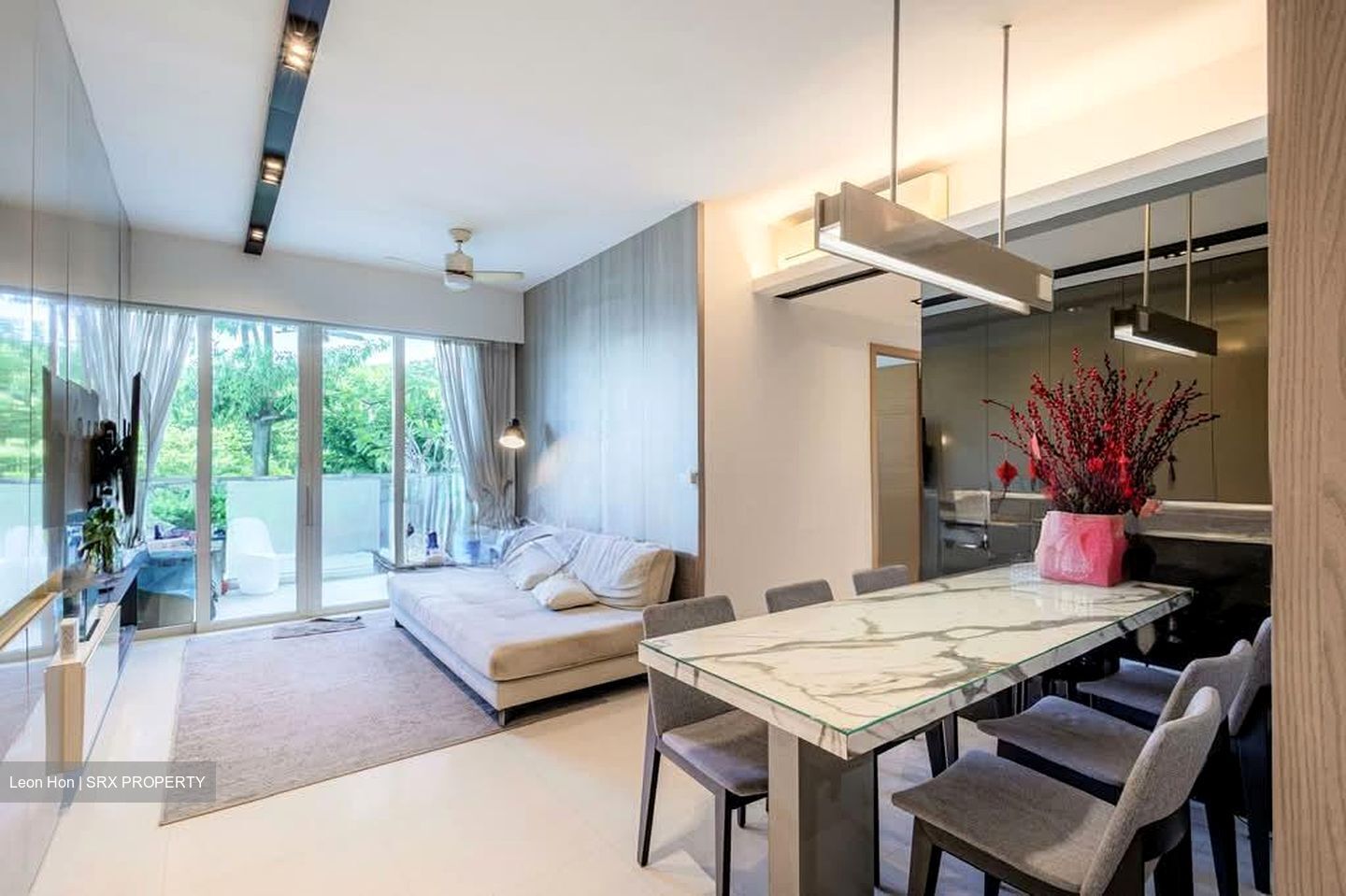 Vacanza @ East (D14), Condominium #580564741